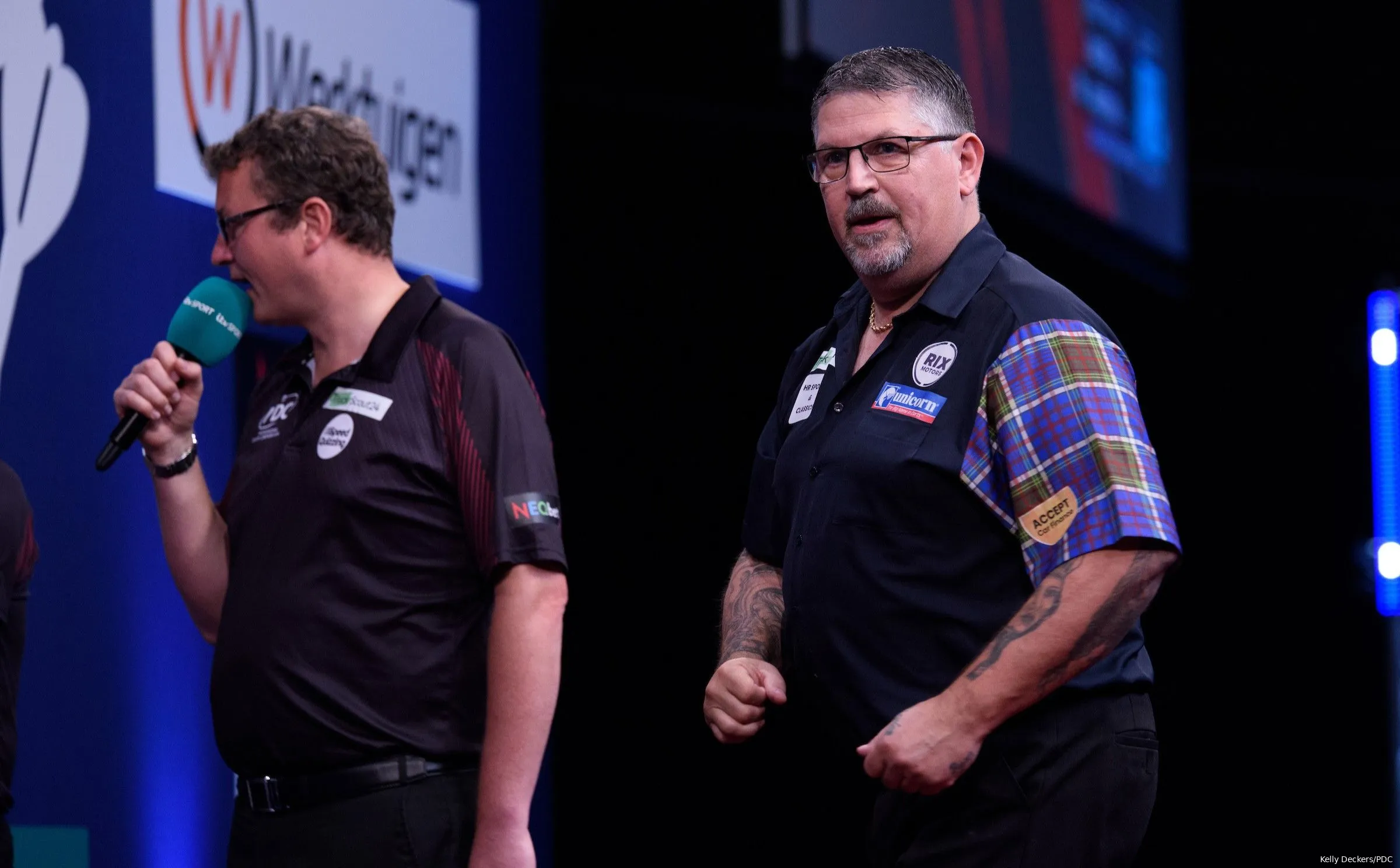 Awesome Anderson flies past Van Gerwen to reach last 8 at European